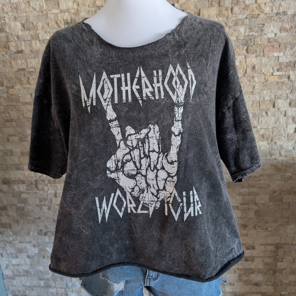 Gildan Tops - Motherhood World Tour Humor Graphic Crop Tee with Rock Hand Design Acid Wash XL
